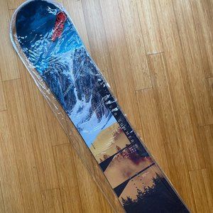 Neversummer Snowboard, brand new, sealed, 156cm